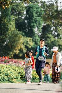 BIB: 
                            <button type="button" onclick="openModal(25913732)" class="btn btn-primary btn-sm float-right btn-popup" data-toggle="modal" data-target=".modal-high-quality">
                        <i class="fas fa-shopping-cart"></i> Add to Cart
                    </button>
                                            <button type="button" onclick="isThisMe(25913732, true)" class="btn btn-success btn-sm float-right btn-popup btn-isme hidden" data-toggle="tooltip" data-placement="bottom" title="นี่คือรูปของคุณใช่ไหม คลิกที่นี่เพื่อเอาเข้าอัลบั้ม">
                        <i class="fas fa-plus"></i> Add to album
                    </button>
                    <button type="button" onclick="isThisMe(25913732, false)" class="btn btn-warning btn-sm float-right btn-popup btn-isnotme hidden">
                        <i class="fas fa-ban"></i> Remove from album
                    </button>